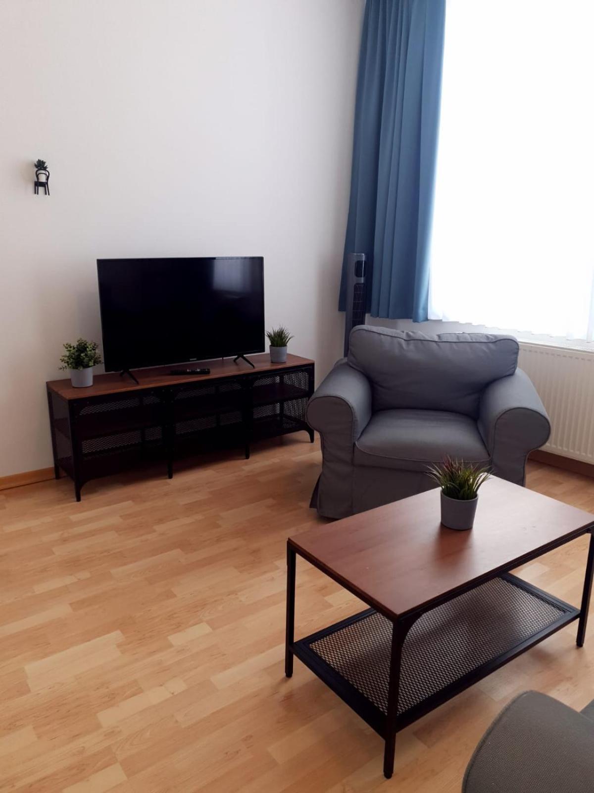 אמדן Hotel Dh -Deutsches Haus- מראה חיצוני תמונה