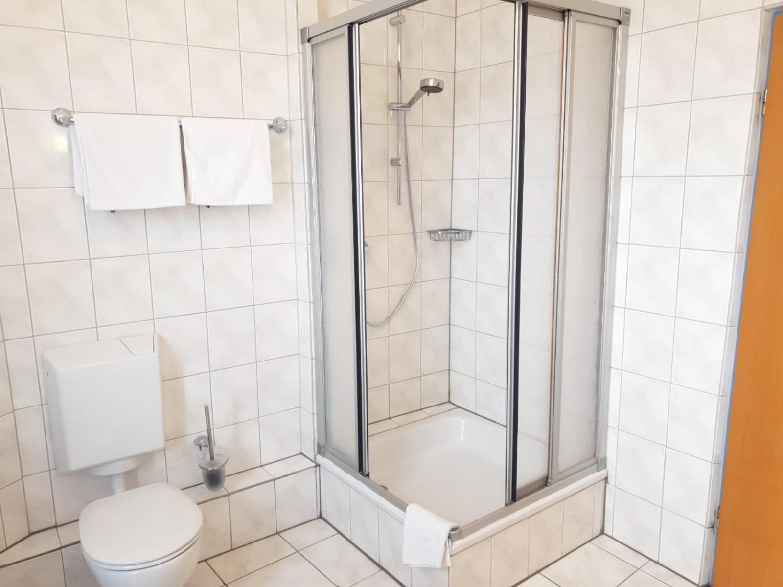 אמדן Hotel Dh -Deutsches Haus- מראה חיצוני תמונה