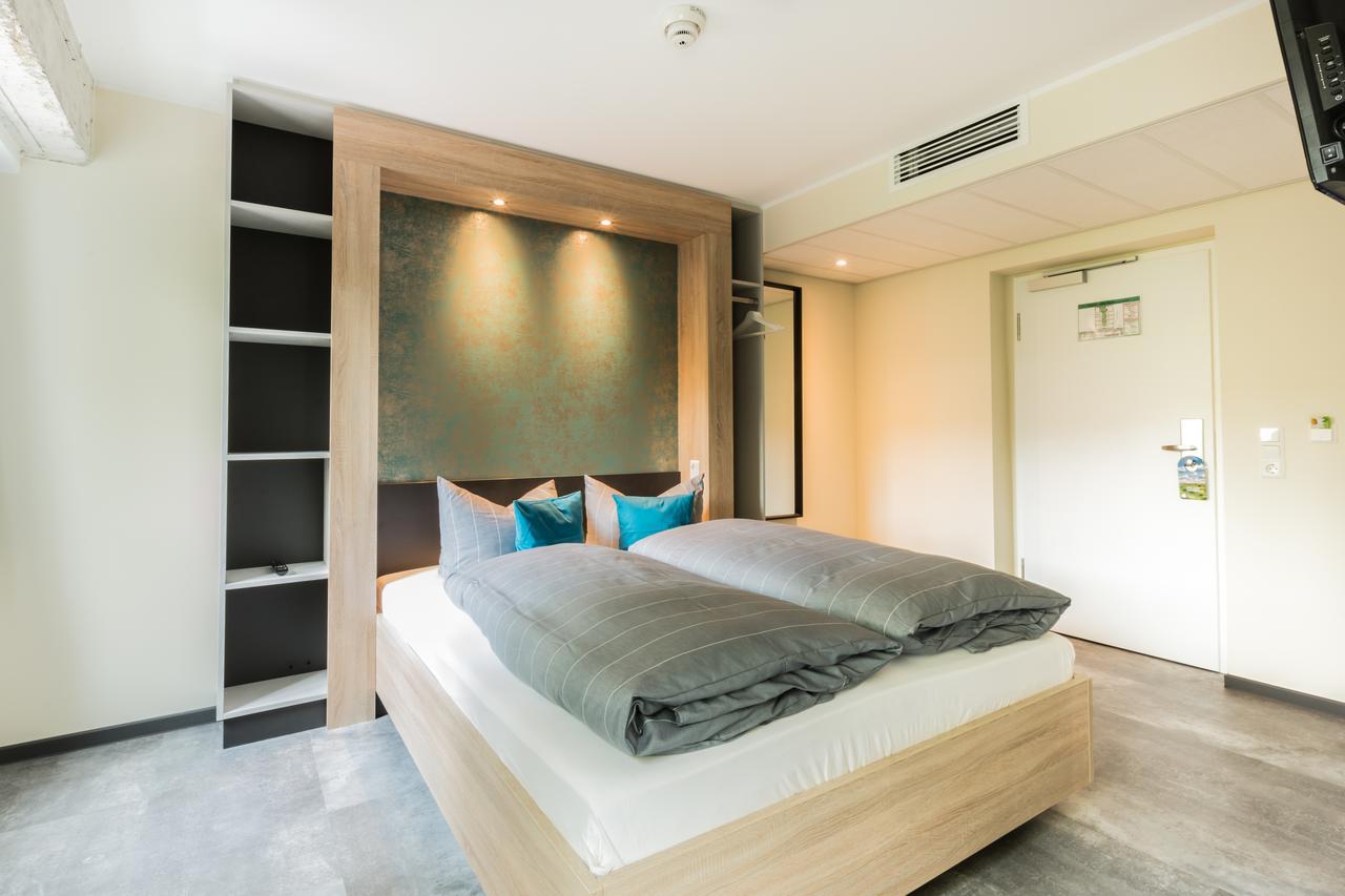 אמדן Hotel Dh -Deutsches Haus- מראה חיצוני תמונה